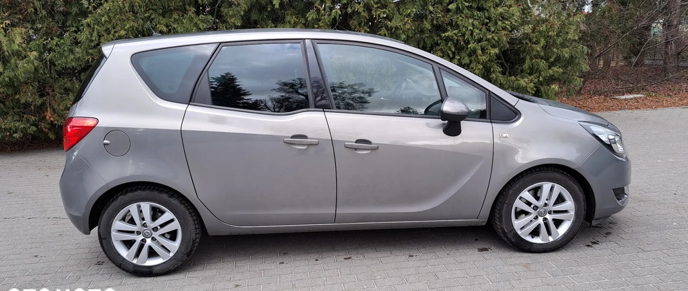Opel Meriva cena 29999 przebieg: 103000, rok produkcji 2015 z Łódź małe 92